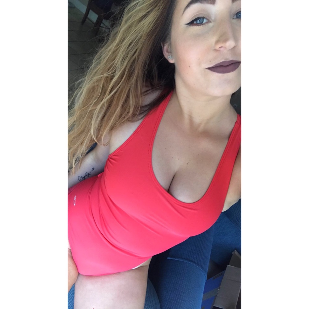 Meet your Posher, Kayla